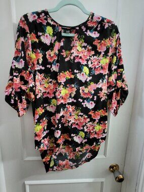 Simons Twik Boho Floral Blouse with Keyhole Neck - Medium